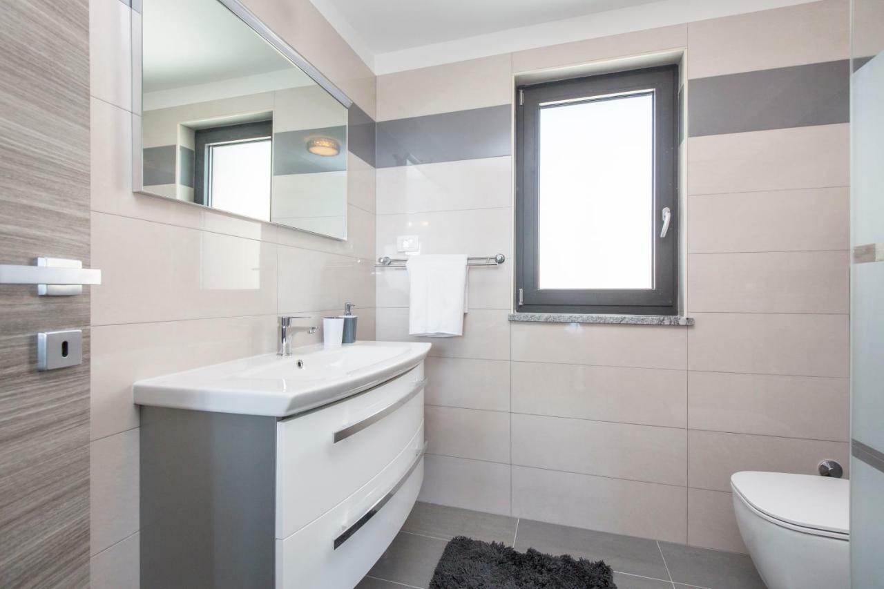 Maris Villa Drenje  Exteriör bild
