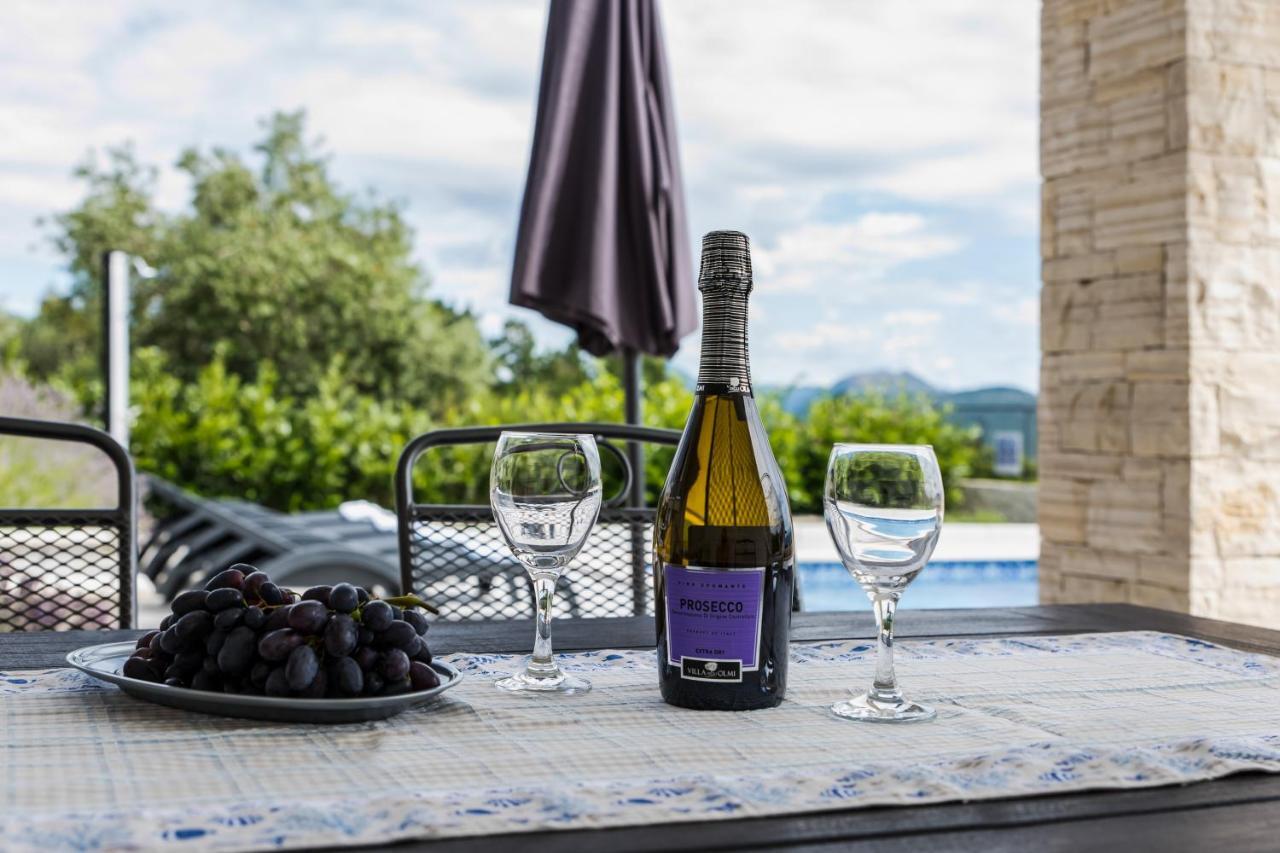 Maris Villa Drenje  Exteriör bild